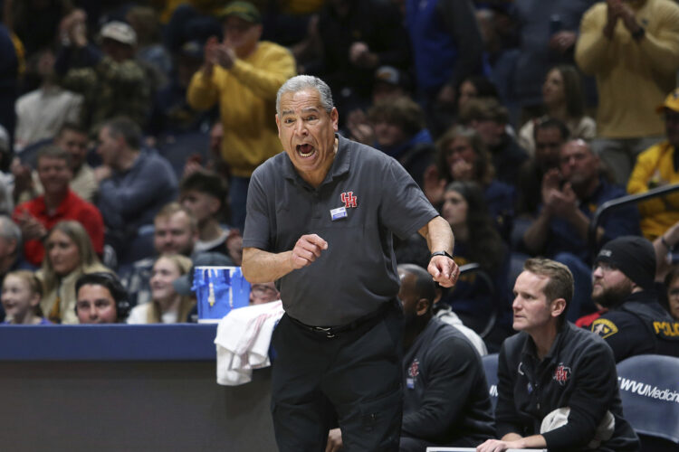 Strength-sapping defense fuels No. 6 Houston's 13-game winning streak